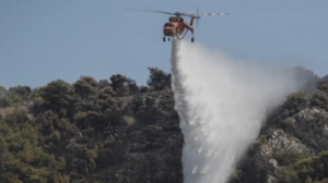Θεσσαλονίκη: Οριοθετήθηκε η φωτιά στο ‘Αγιον ‘Ορος