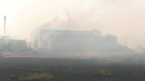 Φωτιά στο Βελεστίνο: Καίγονται σπίτια και αγνοείται βοσκός -Οι φλόγες καίνε κοντά σε δεξαμενές προπανίου!