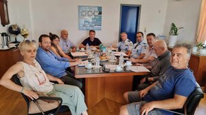 Συζήτησαν το ενδεχόμενο προαιρετικής λειτουργίας των καταστημάτων τις Κυριακές