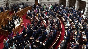 Η «χωροταξία» της Βουλής: Γιατί και πώς τοποθετήθηκαν τα κόμματα