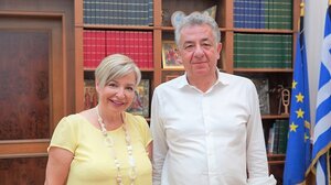 Η Μαρία Γιγουρτάκη στο πλευρό του Σταύρου Αρναουτάκη