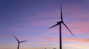 Μια πράσινη μετάβαση σταματημένη στο κόκκινο 