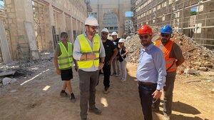 Αυτοψία Δημάρχου Χανίων στο εργοτάξιο της Δημοτικής Αγοράς
