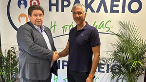 Ο Κωνσταντίνος Κώτης δίπλα στον Μιχάλη Καραμαλάκη 