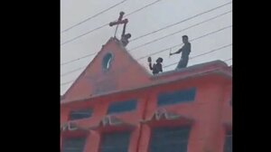 Πακιστάν: Μουσουλμάνοι βανδάλισαν εκκλησίες και σπίτια Χριστιανών 