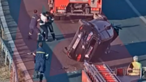 Σε αμόκ Τούρκος οδηγός: Περνάει τα διόδια Λαγκαδά με 192 χιλιόμετρα, τρακάρει και στη συνέχεια... δέρνει πυροσβέστες!