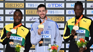 Η τελετή απονομής του χρυσού μεταλλίου στον Μίλτο Τεντόγλου