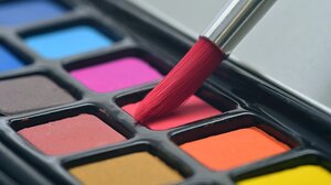 Τρεις εύκολοι τρόποι να μάθετε στο παιδί σας τα χρώματα