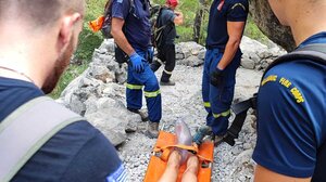 Από την πεζοπορία στο φαράγγι... σε ασθενοφόρο του ΕΚΑΒ- Δείτε φωτογραφίες