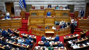 Βουλή: Σφοδρές αντιδράσεις για το «η απεργία απέτυχε» του Άδωνι Γεωργιάδη