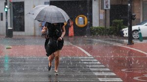 Ένας νεκρός και δύο αγνοούμενοι από τις καταρρακτώδεις βροχές στην Ισπανία