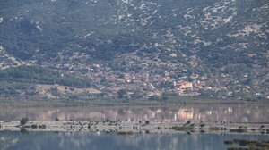 Χωρίς πόσιμο νερό συνεχίζει ο Βόλος-Κίνδυνος για υπερχείλιση της λίμνης Κάρλας