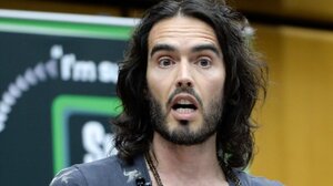 Ο ηθοποιός Ράσελ Μπραντ κατηγορείται για βιασμό και σεξουαλικές επιθέσεις από 4 γυναίκες