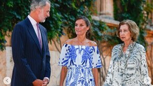 Φουντώνουν οι φήμες για μόνιμη επιστροφή της βασίλισσας Σοφίας στην Ελλάδα