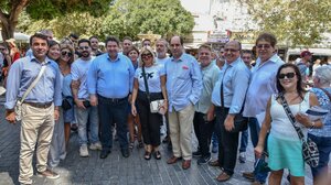 Περιοδεία του Μιχάλη Καραμαλάκη στην «καρδιά» του Ηρακλείου