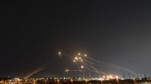 Μεσανατολικό: Ομοβροντία ρουκετών εξαπολύθηκε προς το Ισραήλ από τη Γάζα 