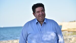 Αυλαία της προεκλογικής περιόδου από τη Ν. Αλικαρνασσό για τον Μιχάλη Καραμαλάκη