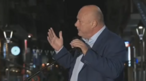 Εμετική επίθεση Μπέου σε Κασσελάκη!