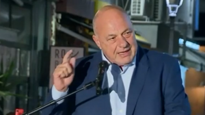 Αχιλλέας Μπέος: Αυτεπάγγελτη παρέμβαση εισαγγελέα και πολιτική δίωξη ζητά ο ΣΥΡΙΖΑ