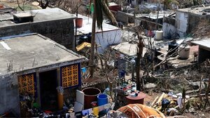 43 νεκροί και τεράστιες καταστροφές από τον τυφώνα Ότις στο Ακαπούλκο