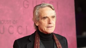 Ο Τζέρεμι Άιρονς στη σειρά «Ο κόμης Μόντε Κρίστο»