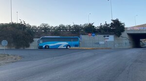 Στάθμευσαν παράνομα το πούλμαν στο πιο ακατάλληλο σημείο