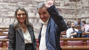 ΣΥΡΙΖΑ: Εκτός Κοινοβουλευτικής Ομάδας Πέρκα και Τσακαλώτος