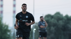 ΟΦΗ: Mε Καρώ η αποστολή για τον αγώνα με τον Πανσερραϊκό