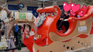 Ο Άγιος Βασίλης και η Φιλαρμονική του Δήμου Ηρακλείου επισκέφθηκαν το ΕΕΕΕΚ Ηρακλείου