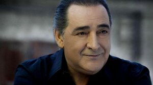 Το τελευταίο αντίο στον Βασίλη Καρρά από τη Συμφωνική Ορχήστρα Νέων Ελλάδας