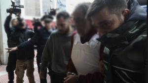 Σαλαμίνα: Προθεσμία για την Παρασκευή έλαβε ο δολοφόνος της 43χρονης