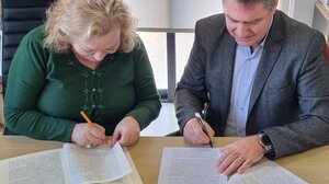 Χερσόνησος: Σύμβαση για την ανάπτυξη της ηλεκτροκίνησης