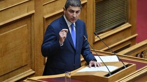 Αυγενάκης σε αγρότες: "Είμαστε εδώ να συζητήσουμε και να λάβουμε ρεαλιστικές αποφάσεις"