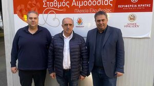 Στην Πλατεία Δασκαλογιάννη μεταφέρθηκε η μονάδα αιμοδοσίας