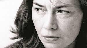 Η αντισυμβατική συγγραφέας που αγάπησε τις γάτες, τα σαλιγκάρια και την Ελλάδα...