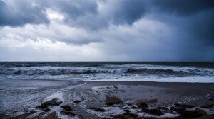 Κυπαρισσία: 66χρονη παρασύρθηκε από τα κύματα ενώ περπατούσε στον μόλο και πνίγηκε