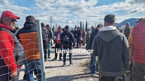 "Εκοψε" την Ελλάδα στα δύο το μπλόκο της Ανθήλης