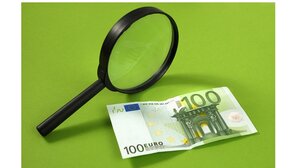 Στο «μικροσκόπιο» της ΑΑΔΕ όσοι έχουν μεγάλες αποκλίσεις σε δηλωθέντα εισοδήματα και δαπάνες