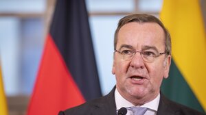 Γερμανός Υπ. Άμυνας από Χανιά: "Ελλάδα και Γερμανία παράδειγμα για τις ναυτικές δυνατότητες της ΕΕ" 