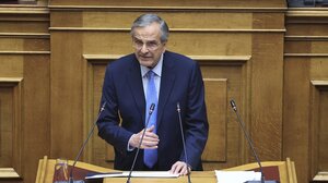 "Κανένα σχόλιο" από το Μαξίμου για την πύρινη ομιλία Σαμαρά στη βουλή