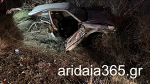 Σοκαριστικό τροχαίο: Αυτοκίνητο κόπηκε στα δύο!