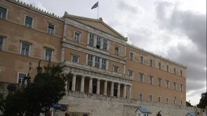 Βουλή: Στα χειρουργεία των νοσοκομείων του ΕΣΥ ιδιώτες γιατροί - Η νέα τροπολογία