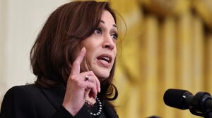 Κάμαλα Χάρις: Κανείς δεν πρέπει να φυλακίζεται επειδή κάπνισε μαριχουάνα