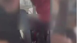 Σκηνές βίας σε σχολικό λεωφορείο στις ΗΠΑ: Η στιγμή που 11χρονη γρονθοκοπεί 6χρονο