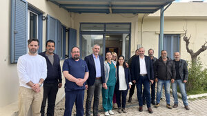 Επίσκεψη Χνάρη στα Κέντρα Υγείας Περάματος και Ανωγείων