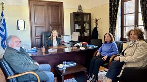 Στην Αποκεντρωμένη Διοίκηση Κρήτης ο πρόεδρος και η Διευθύντρια του Μουσείου Καζαντζάκη