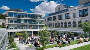 Γαλλία: Διευθυντής του Sciences Po παραιτήθηκε υπό το βάρος κατηγοριών για ενδοοικογενειακή βία