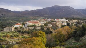 Σήκωσαν τα μανίκια και καθάρισαν το χωριό!