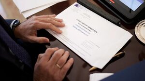 Εκπνέει η προθεσμία για την επιστολική ψήφο - Πάνω από 157.000 οι εγγραφές