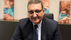 Οι Ιατρικοί Σύλλογοι της Κρήτης στηρίζουν τον Αθ. Εξαδάκτυλο